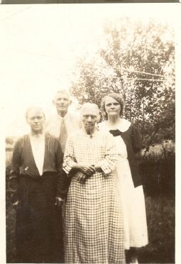 Margaret Anna Ida and Harry Carr