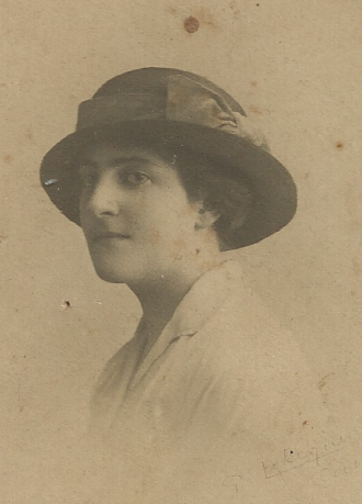 Doris Gertrude Peterson (Richards) Neill