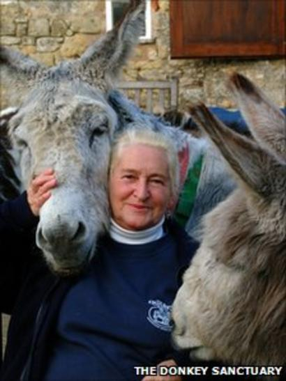 Elisabeth Knowles Svendsen, MBE