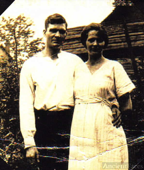 Ray and Lina Young, 1920