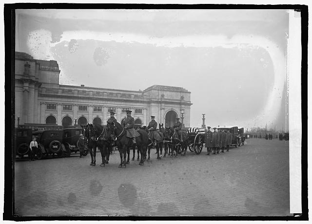 Body of Sam Gompers leaving Union Station for A.F. of L....