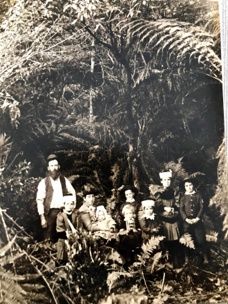 Evan and Mary Jane Davies and family 1892