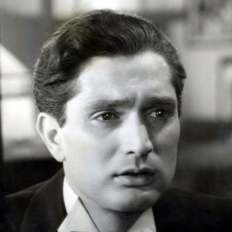 Robert Alda.