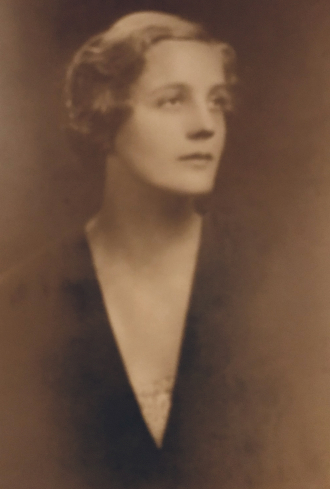 Eleanore Leake