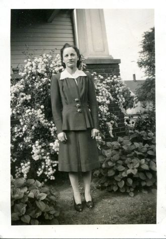 Helen L Studler