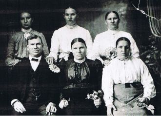 Josefa Bajczyk & family? 1900's