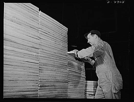 Fiberglass manufacture, Owens-Corning, Toledo, Ohio....
