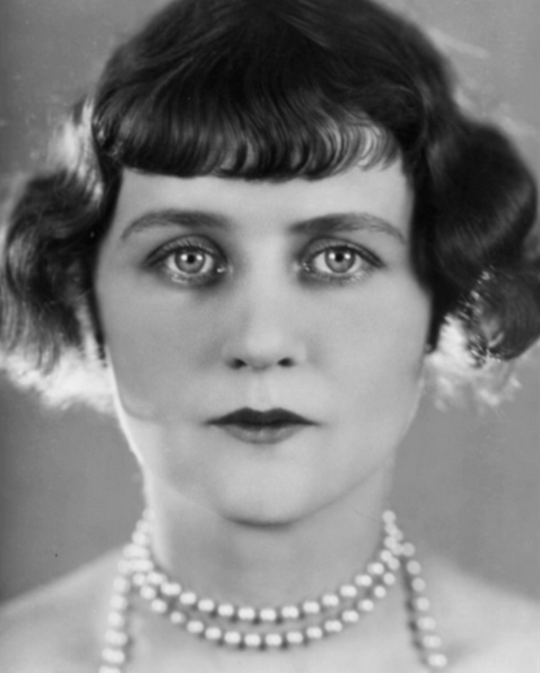 Moyna Macgill