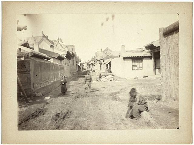 [Street scene, probably in Maimachin, Mongolia]