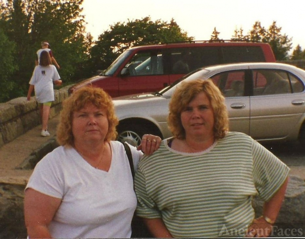 Bonnie and Linda Phipps, Tennessee