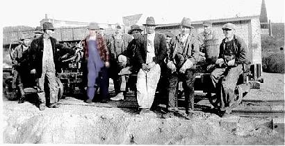 H&NE Railroad work gang