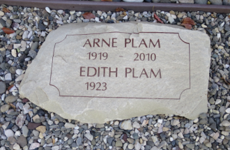 Arne Plam Gravesite