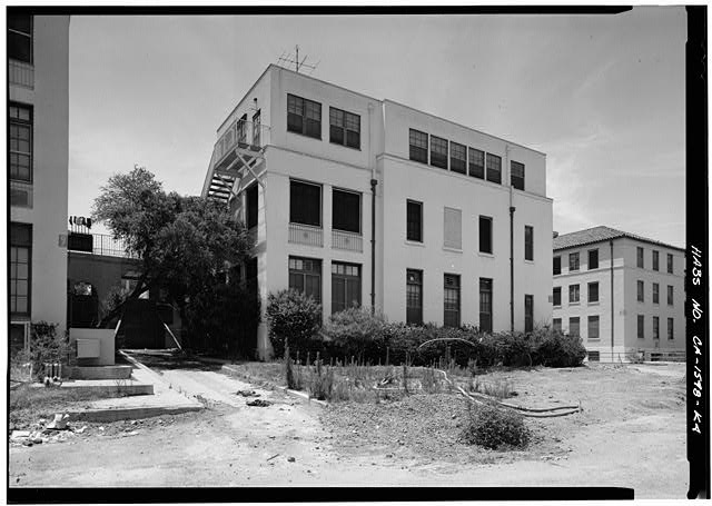 4. EAST SIDE - U.S. Naval Hospital, North Ward, Park...