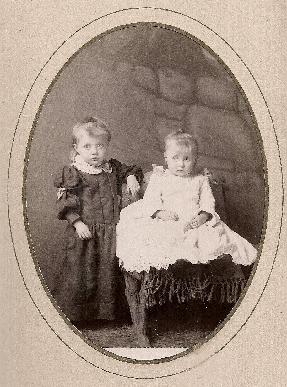 Sturtz, Troutman, Eikenberry, or Moss children, Iowa