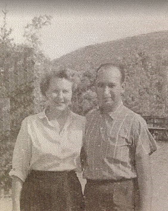 Barbara Polowe Farber and Edwin Farber.