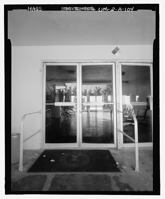 DETAIL OF PASSENGER DOOR ON EAST SIDE OF BUILDING LOOKING...