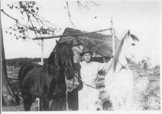 Horace Rufus Condley with horses AR