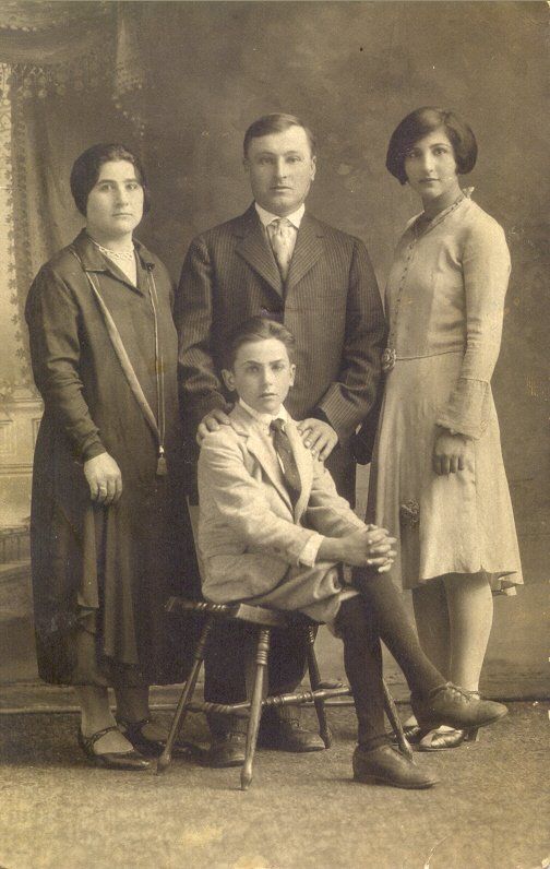 Joseph Cartisano & Family, New York 1924