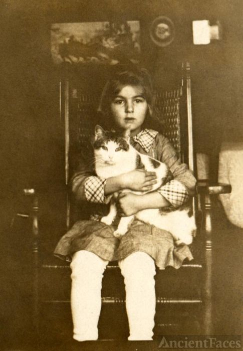 Dorothy Van Kleeck and "Tommy Toodles"