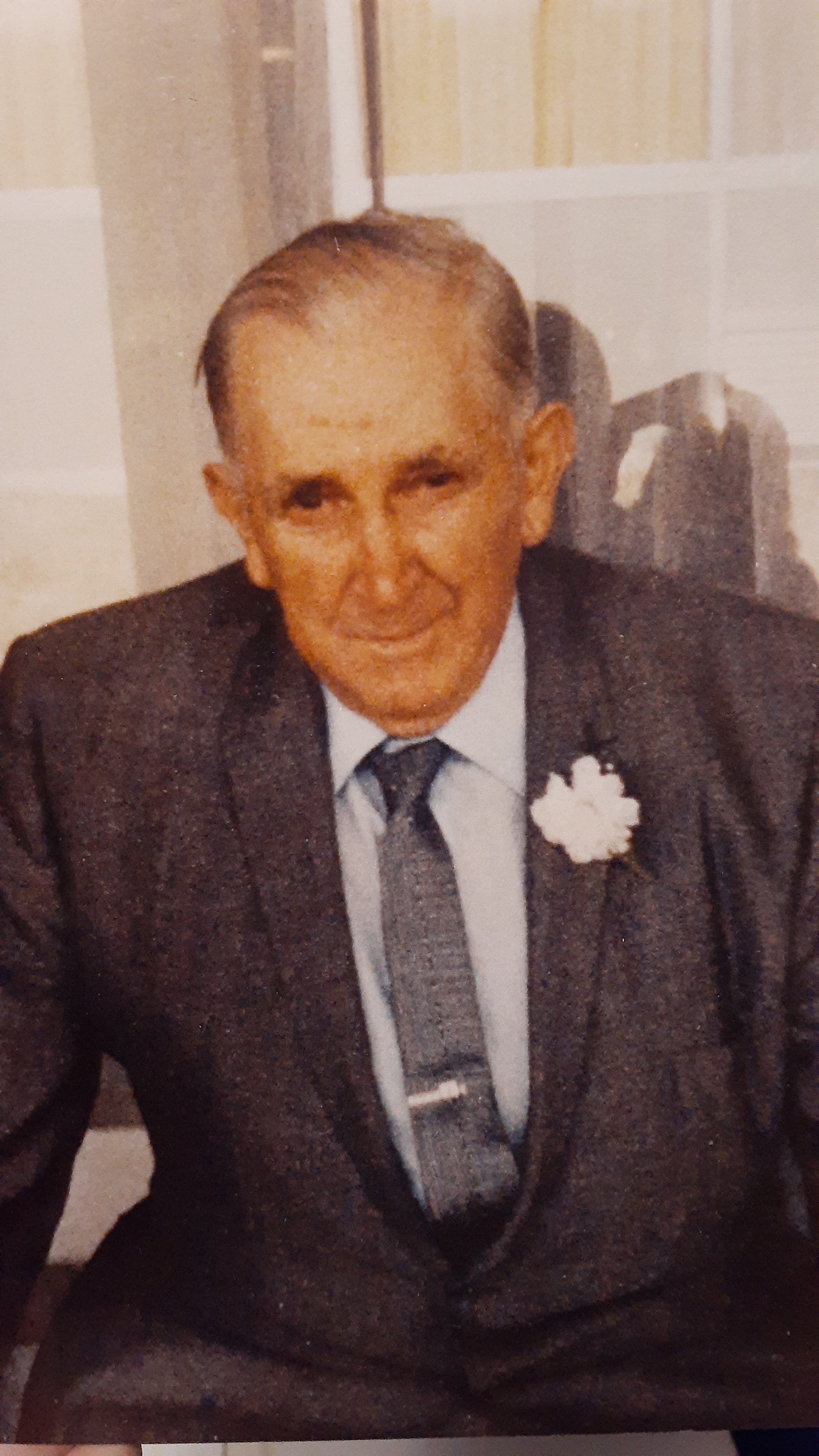 Thomas J Fellenbaum