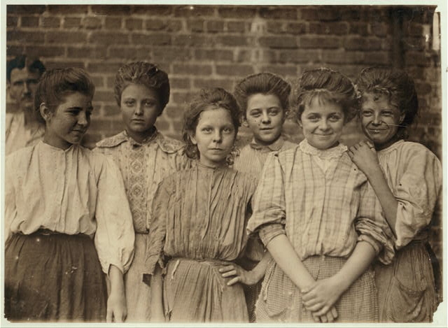 Some adolescents in a Georgia Cotton Mill. Location:...