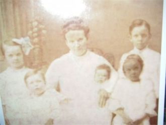 Lydia Mullen Dempsey and 5 of her children