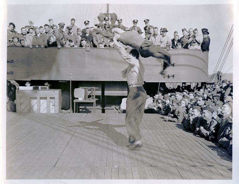 USO - More Acrobatics, or is that Dancing?