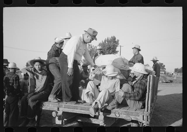 Nyssa, Oregon. FSA (Farm Security Administration) mobile...