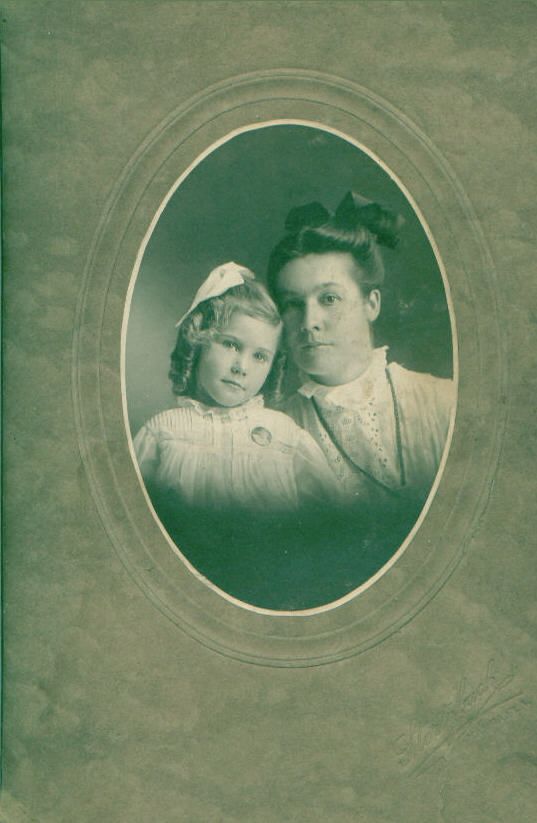Martha Emma Bishop and her mother Ola Agnes Weber
