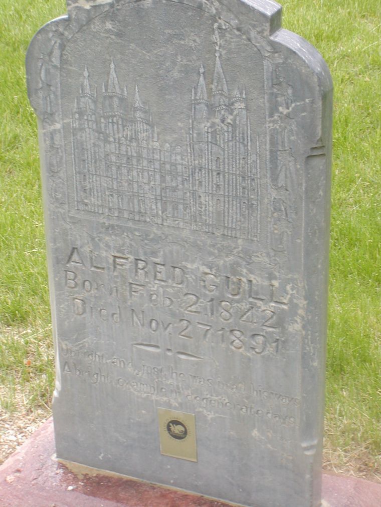 Gravestone of Alfred Gull