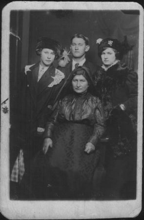 Possibly Casa Bowers Rains/Raines & children