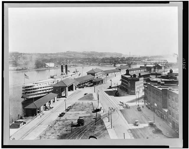 [Bird's-eye view of wharf area of Albany, New York,...