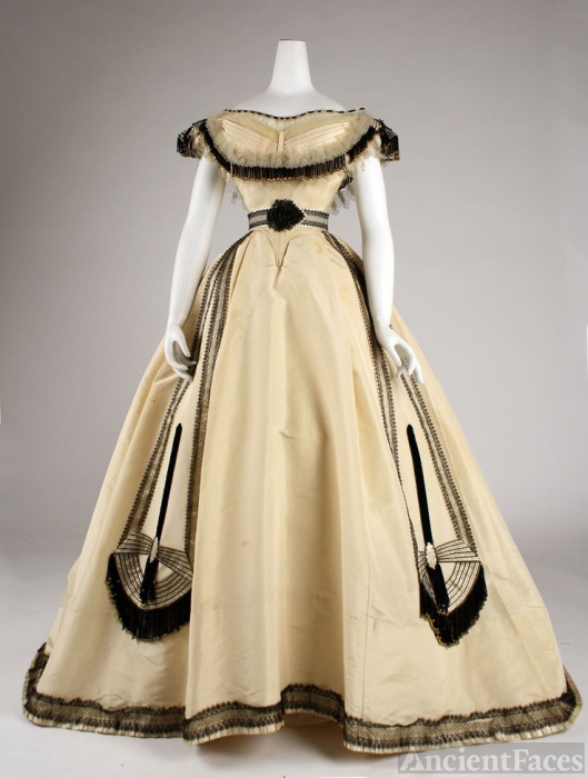 House of Worth gown, 1860's