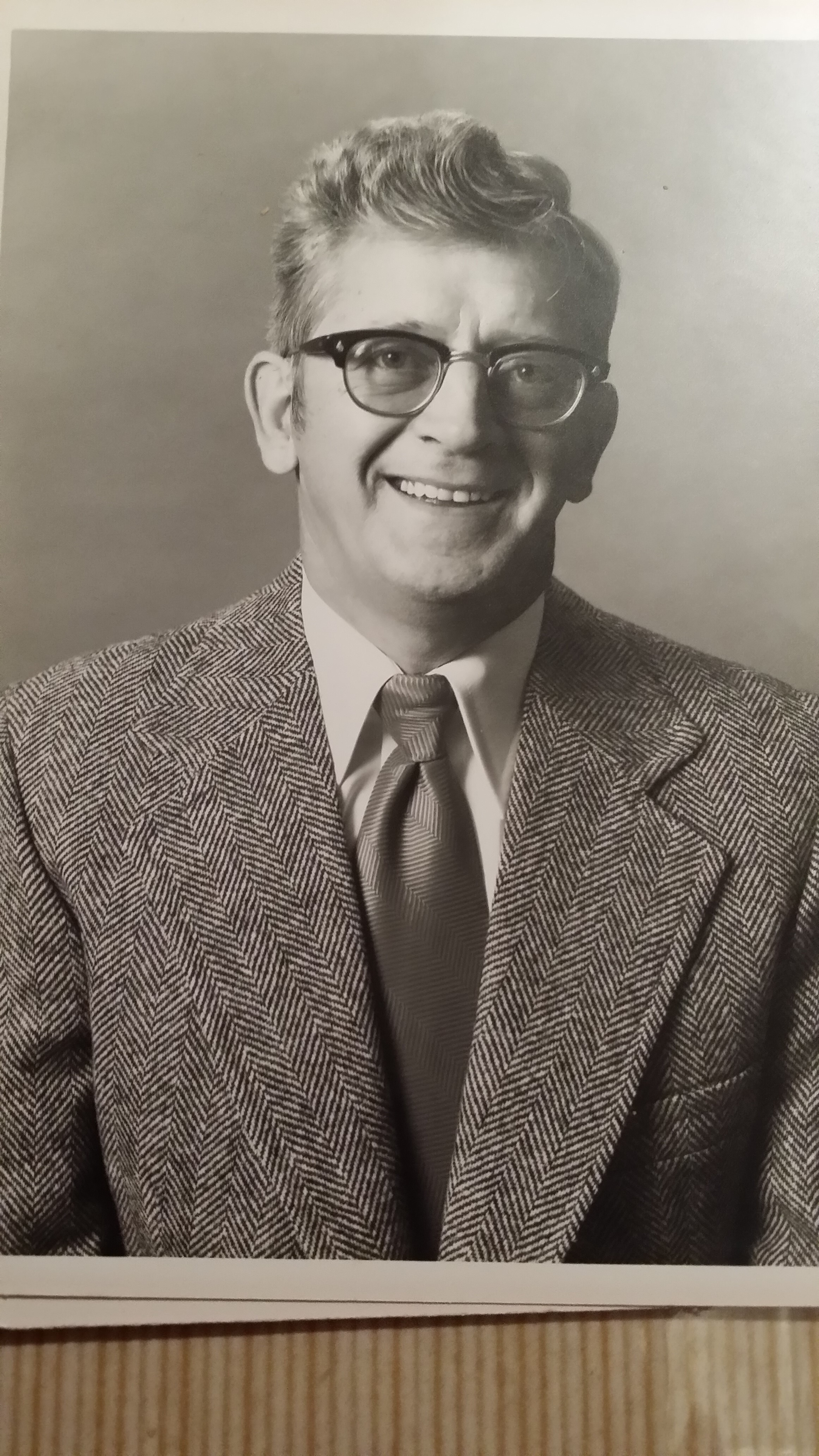 Edward J Shipek