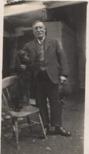 Unknown Morris Picture? Elderly Gentleman