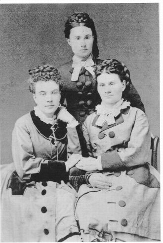 Three daughters of Lorenzo Ackerman