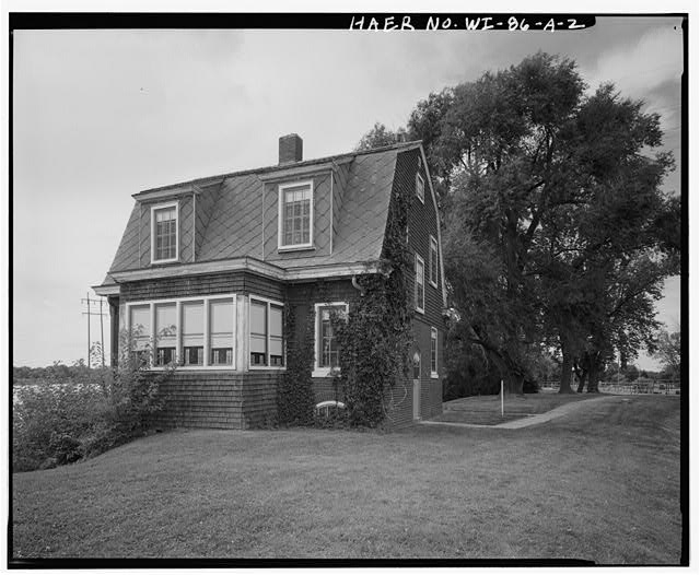 2. VIEW WEST, Lockkeeper's residence - DePere Lock & Dam,...