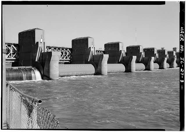 8. VIEW OF SKIMMER GATE AND ROLLER GATES, DAM -...