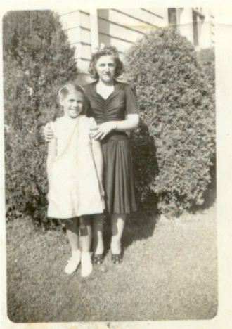 Doris and Mary "Mimi" Pucciarelli