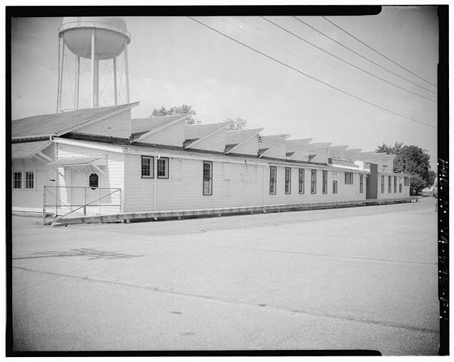1. VIEW WEST, EAST ELEVATION - Fort Monroe, Building No....
