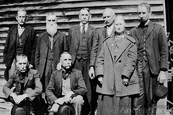Sarah (Alley) Deskins & brothers, KY 1923
