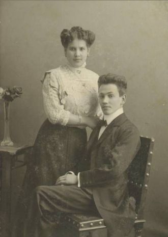 Leopoldine Grünwald and unknown