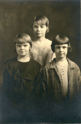 Luella,Anna & Alberta Harclerode 1920's