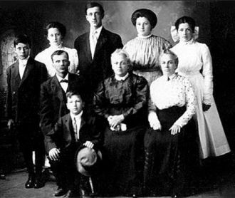 Frank & Arline Carrier Family, Minnesota 1910