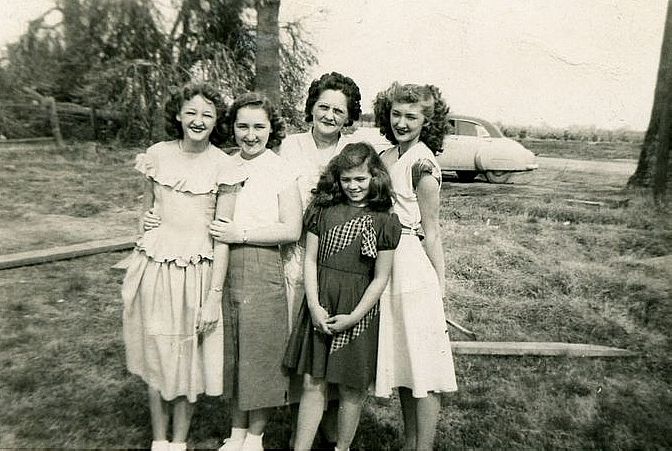 Great Grandma Flo and 4 Grand-Daughters