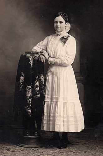 Fanny Meta (Janssen) Roos, 1910