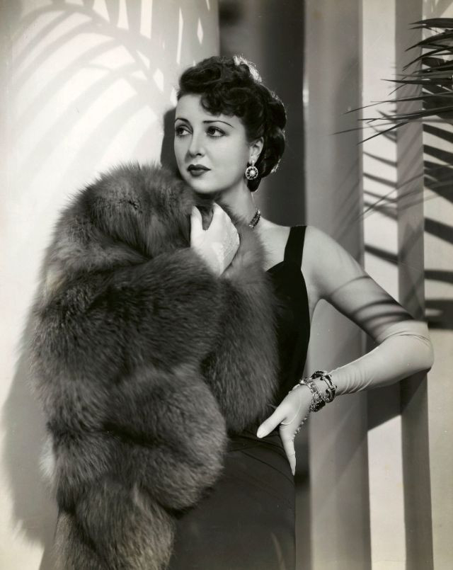  Rose Louise "Gypsy Rose Lee" Hovick