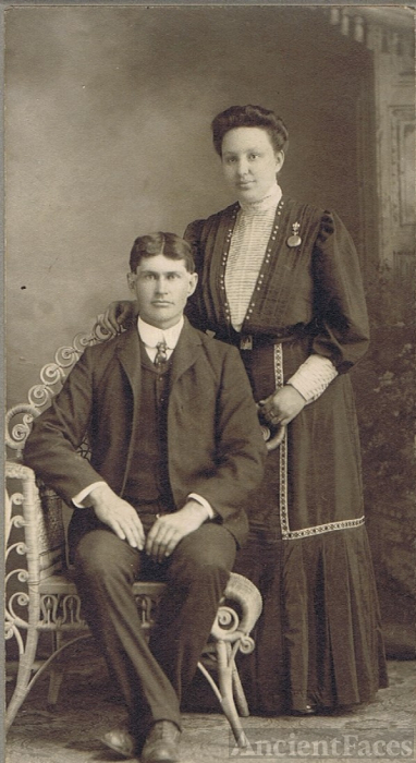 Asa Alva and Minnie Molt Simmons