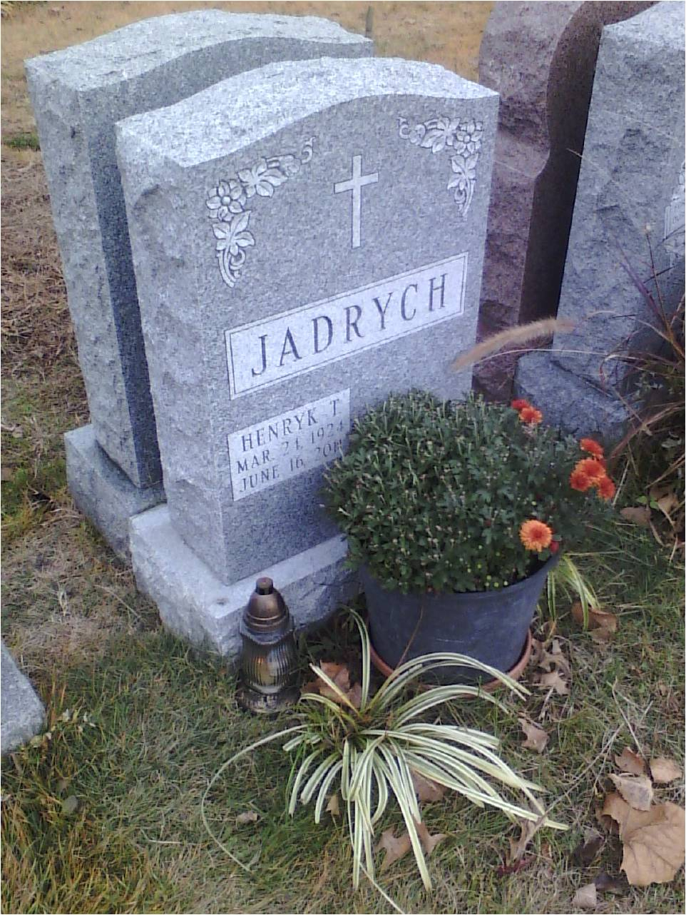Henryk T Jadrych Gravesite