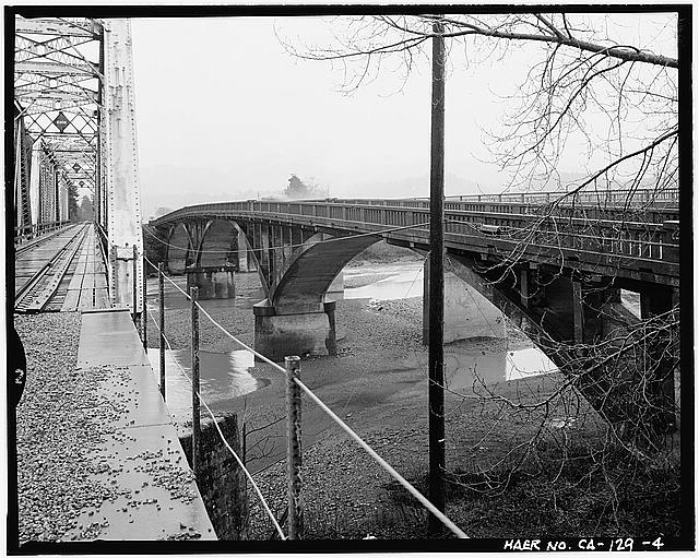 4. OBLIQUE VIEW OF UPSTREAM ELEVATION, LOOKING WEST FROM...